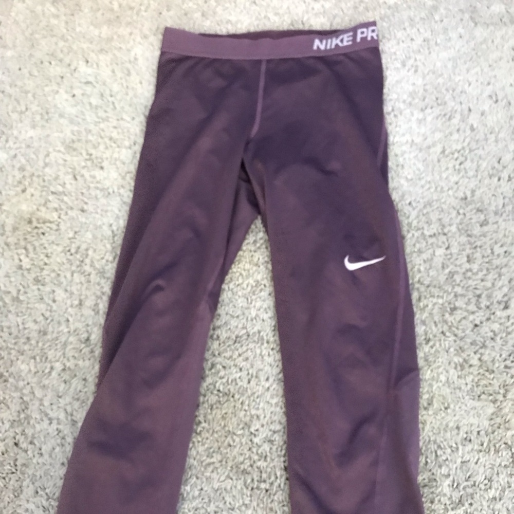 cropped nike leggings